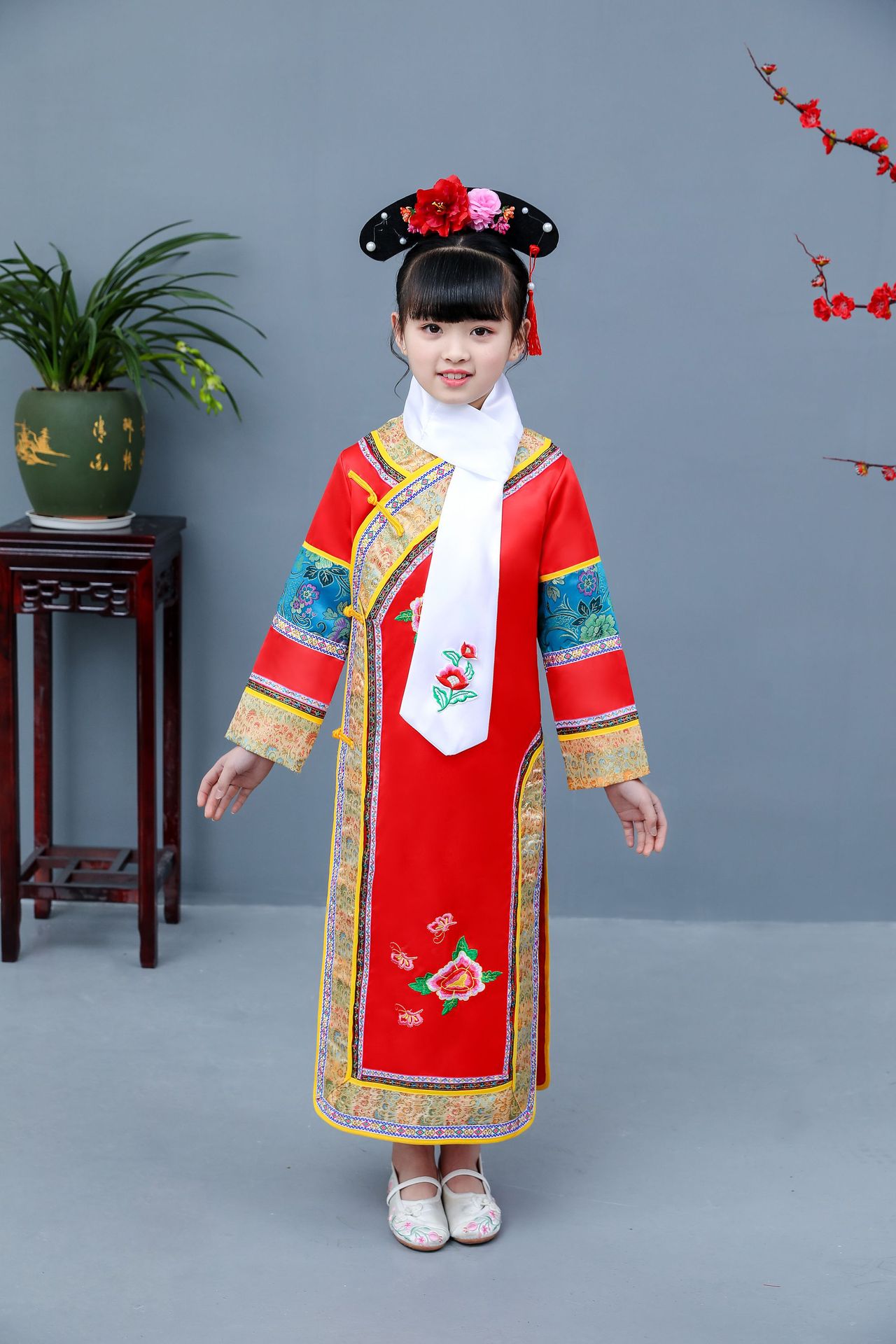 清朝满族女童古装儿童还珠格格公主旗服宫廷甄嬛后传皇后演出服装