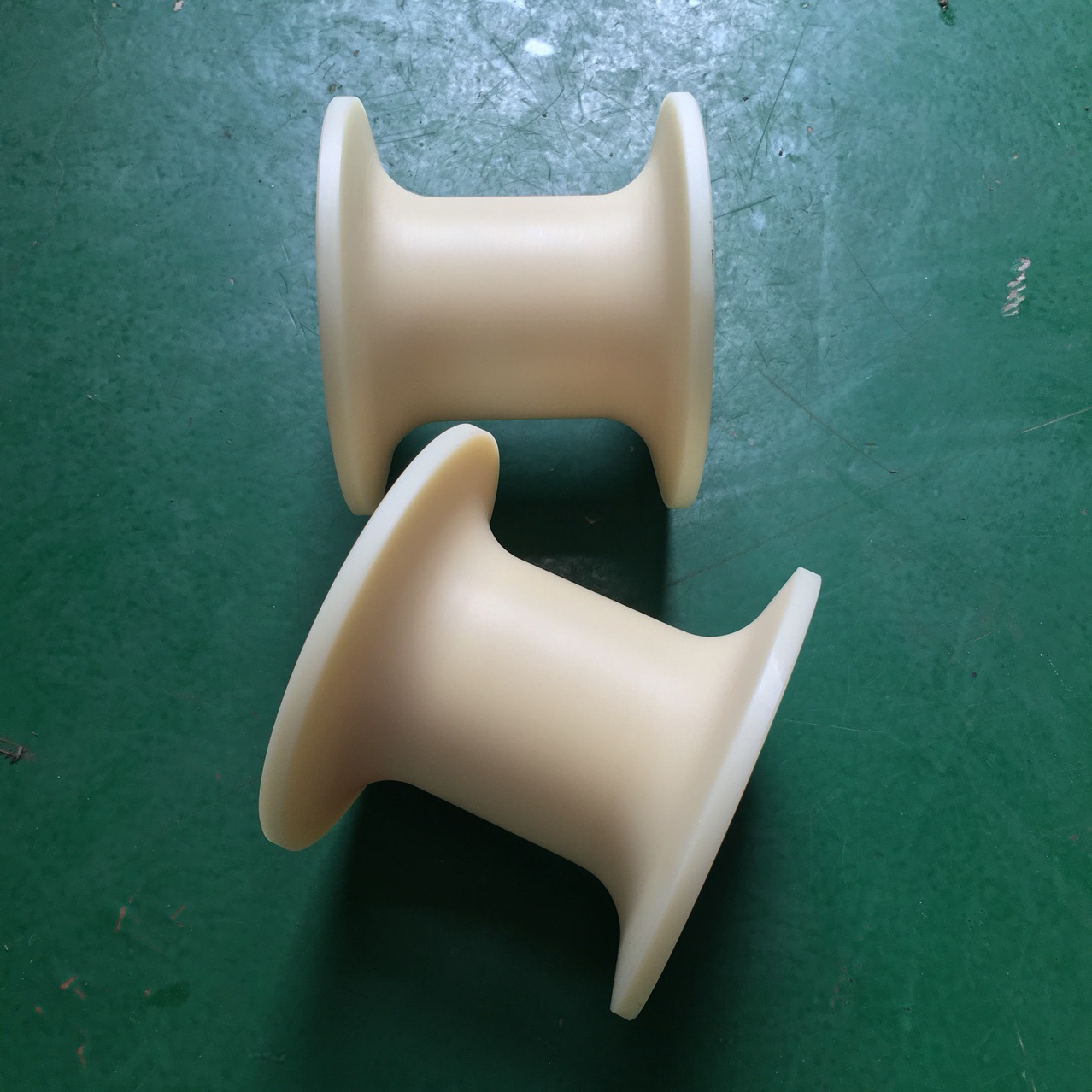 厂家直供 尼龙u型轮 轴承轮 尼龙滑轮 槽轮加工定做质优价廉