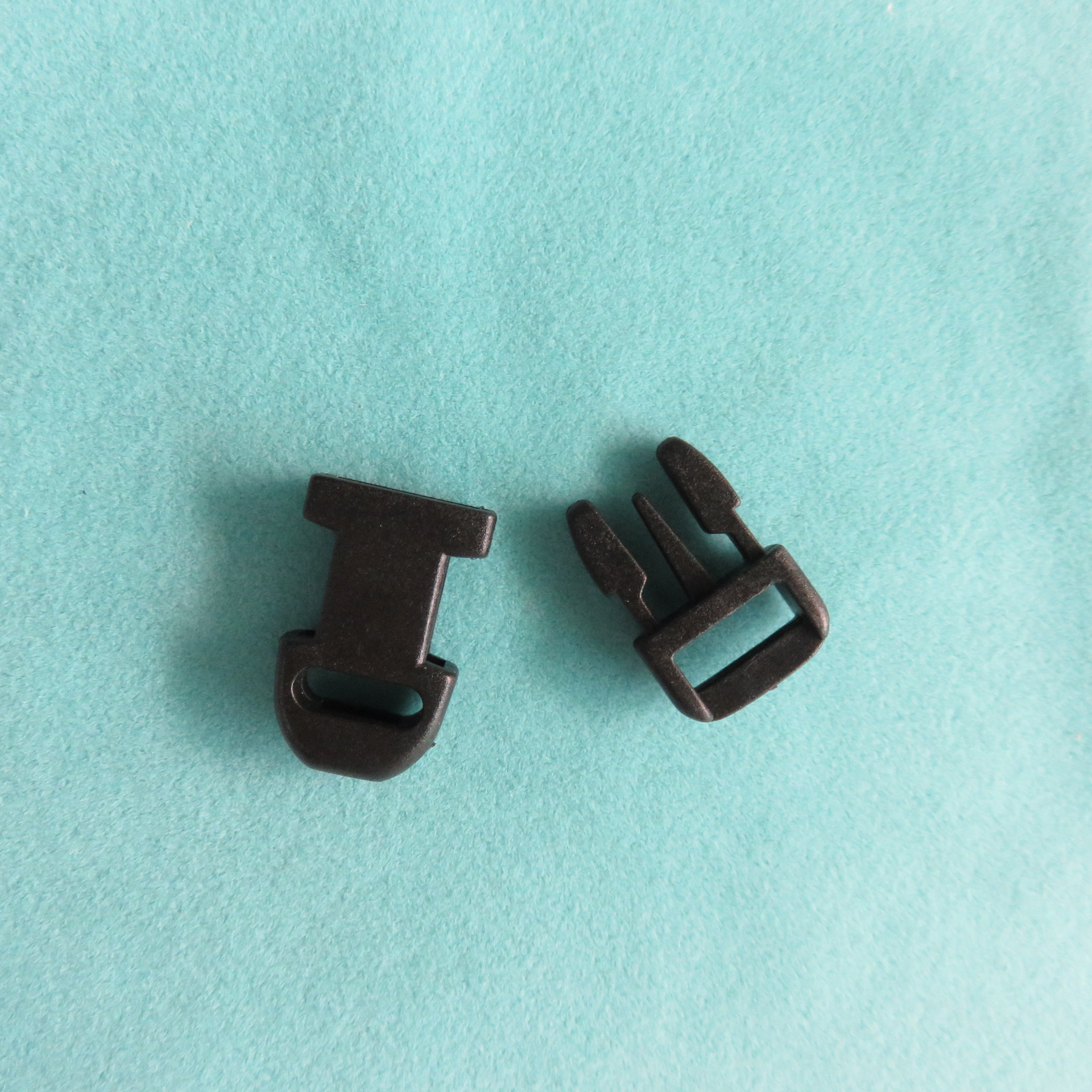 现货供应塑料小插扣童车安全带配件塑胶调节扣手机吊绳织带飞机扣