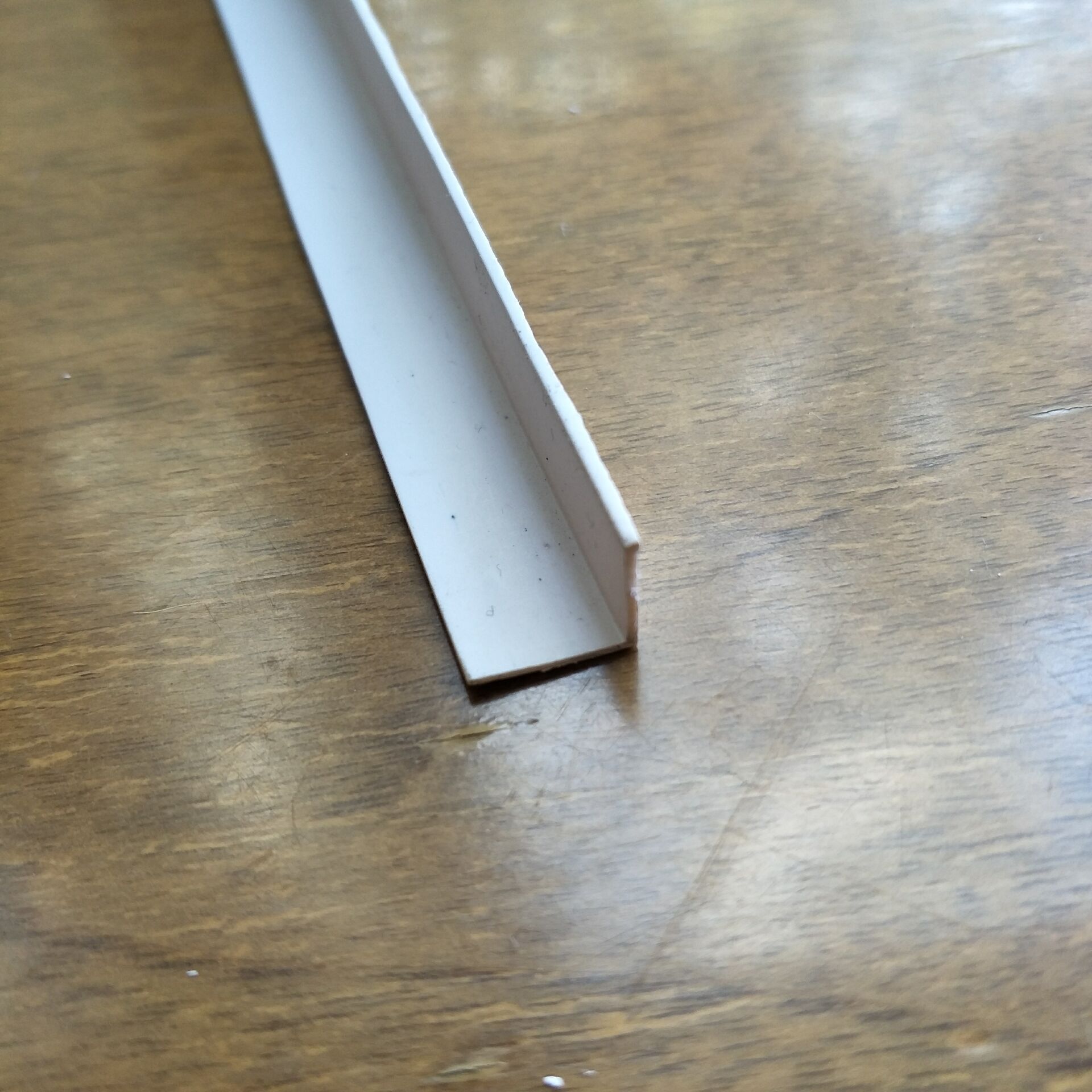 供应pvc石膏线修边阳角线条|不带孔 边宽1x1cm 异性 图片