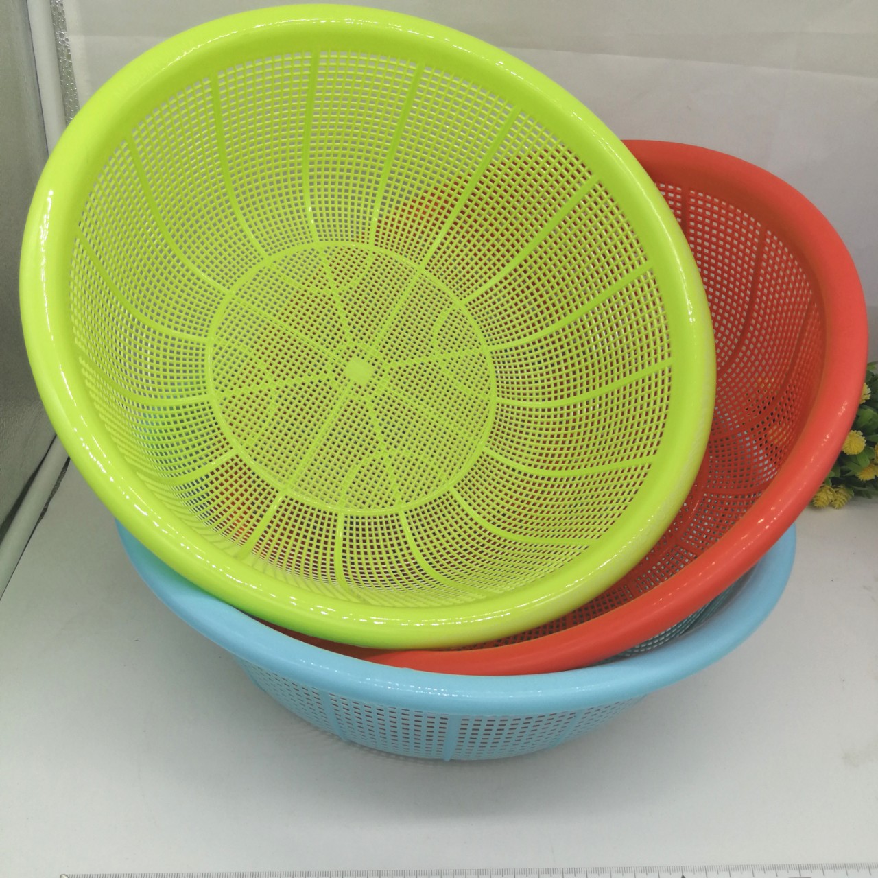 019 Plastic Sieve Vegetable Washing and Draining Basket One Yuan Two Yuan Shop Daily Necessities Wholesale