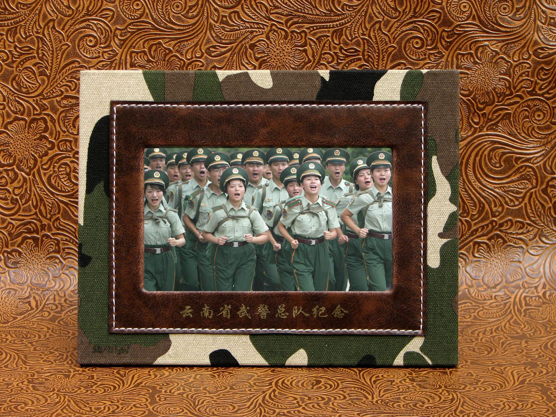 最新军队迷彩服相框部队战友士兵照片留影相架摆台创意礼品