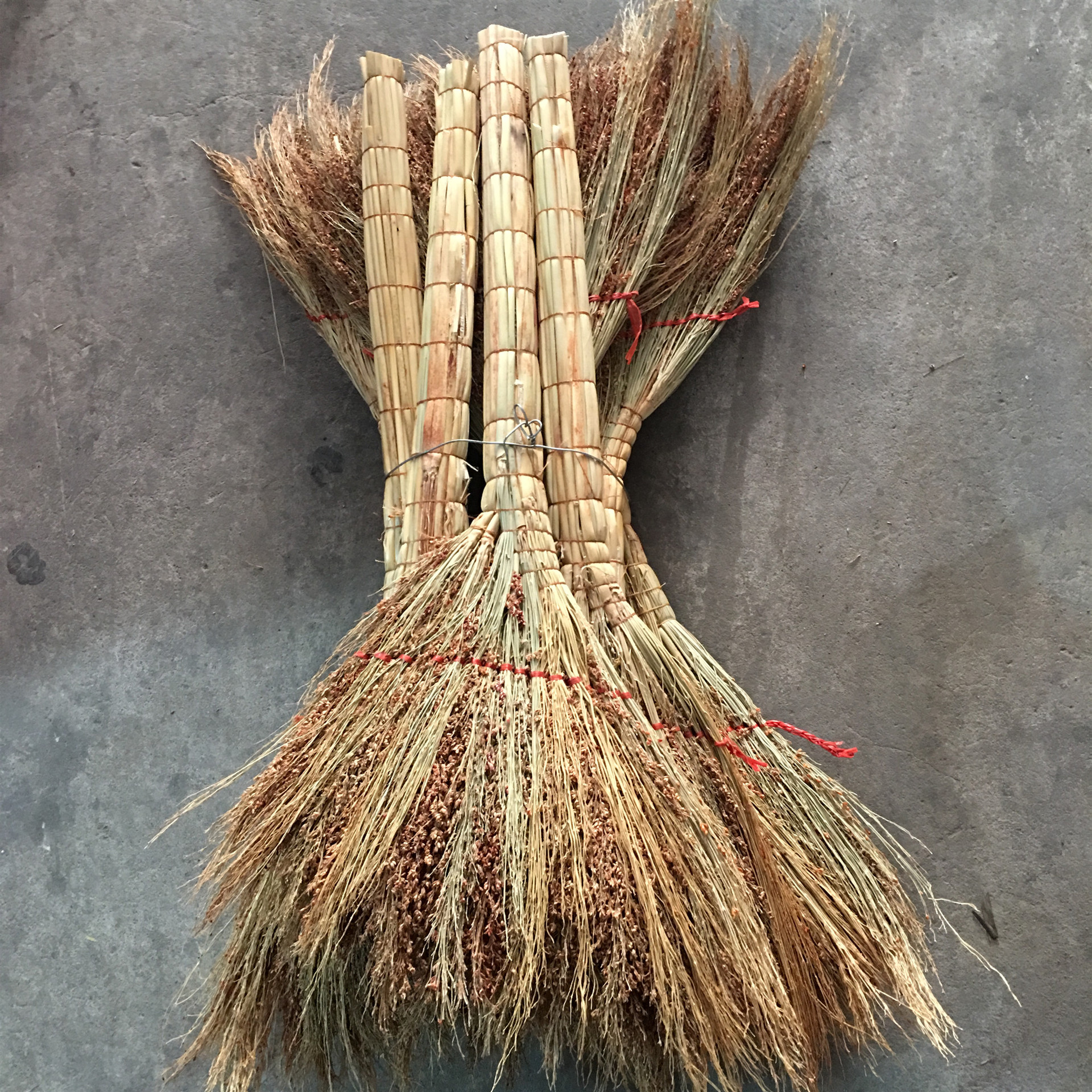 手工高粱扫把笤帚带壳黄苗好苗子高粱扫把学校工地单位清洁用品
