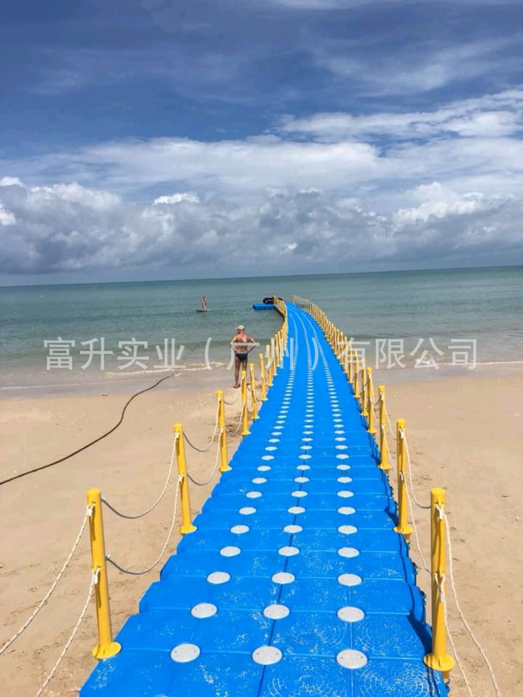 50x50x40cm塑料浮筒浮桥 水库钓鱼平台水上舞台出租厂家质保五年