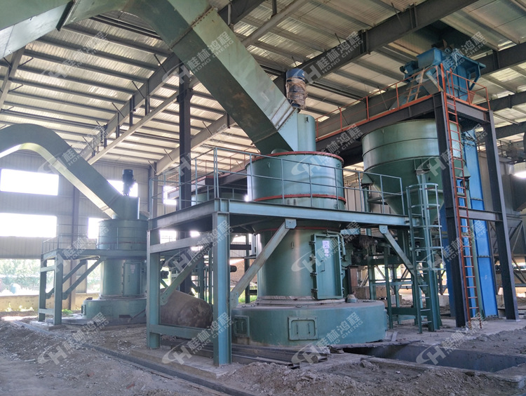 熟石灰雷蒙磨粉机hc2000碳酸钙雷蒙磨粉机白灰雷蒙磨磨粉机