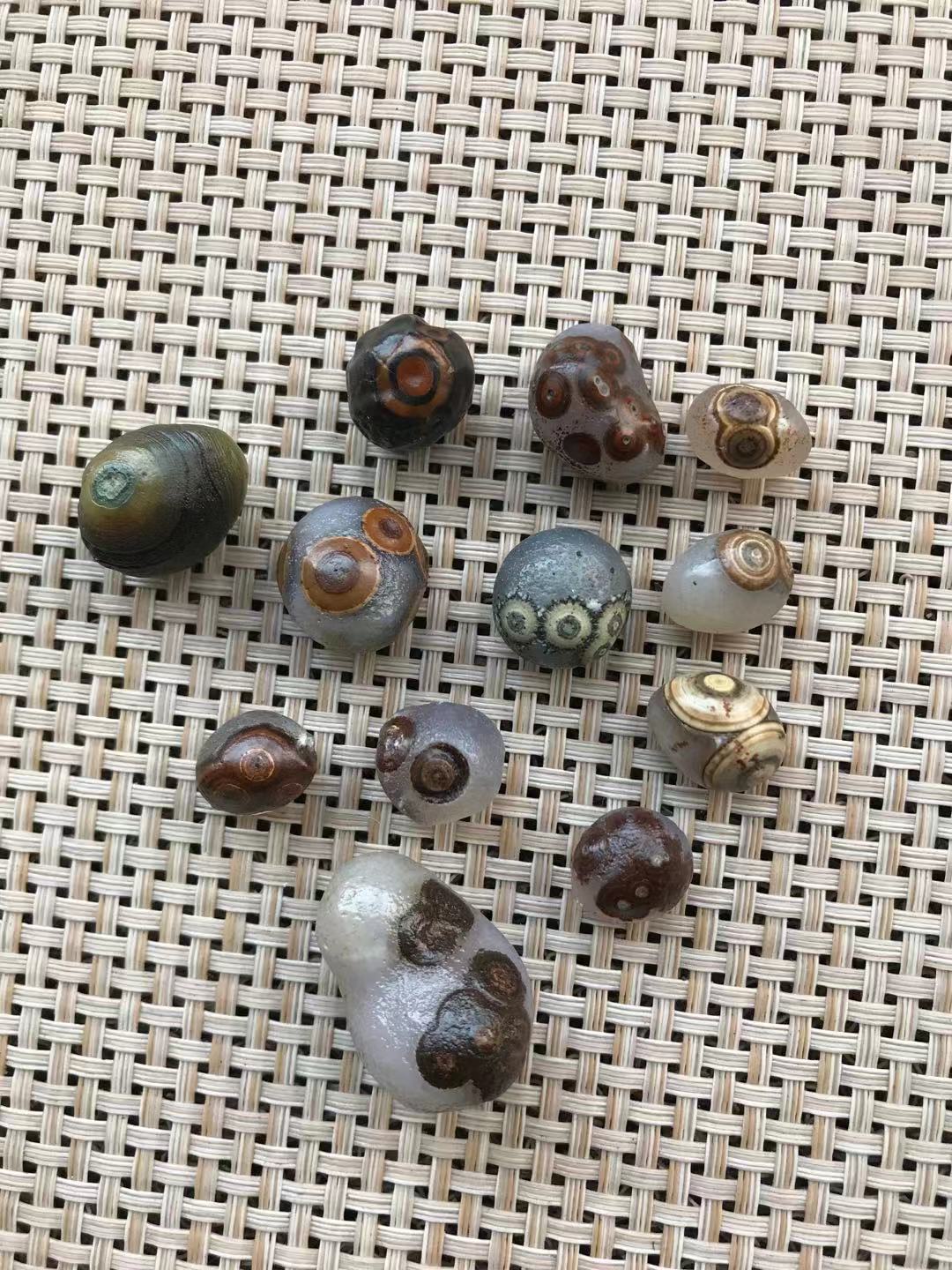 天然阿拉善戈壁原石玛瑙眼睛石