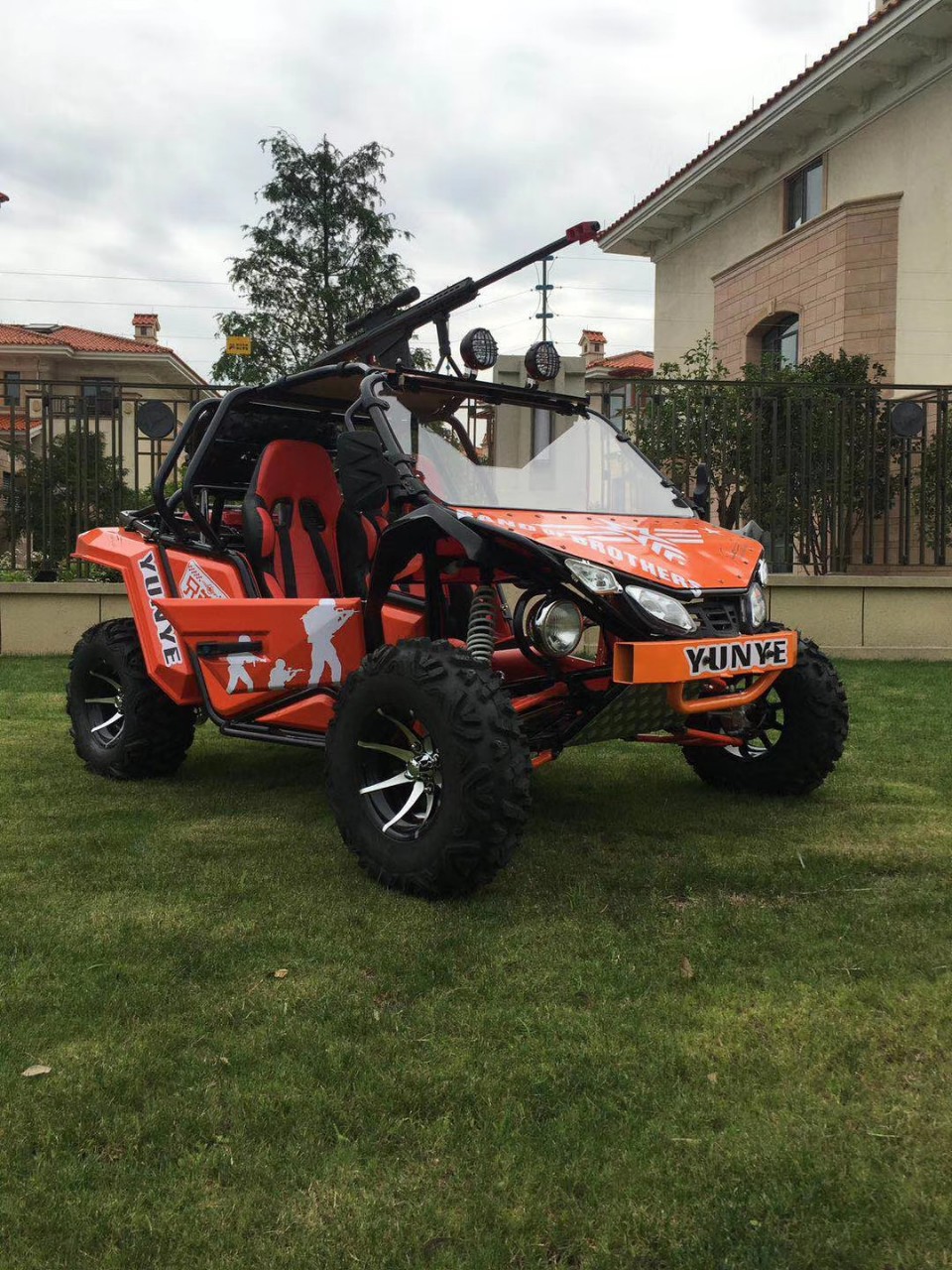 成人双座四轮沙滩车全地形越野卡丁车utv沙漠摩托车方向盘 四驱车