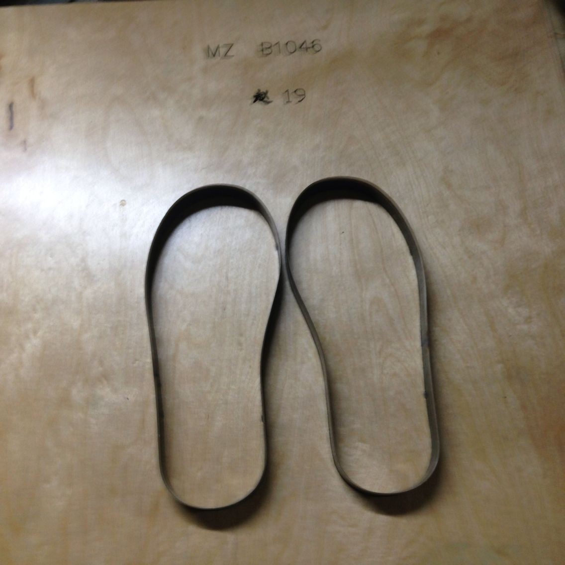 精心制作各类鞋模 拼图刀模 面包刀模硅胶橡胸刀模厂家直销