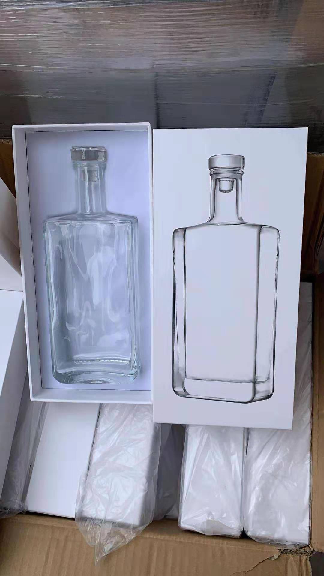 白酒瓶空酒瓶观云玻璃瓶500ml200ml创意透明加厚方形散白酒分装瓶