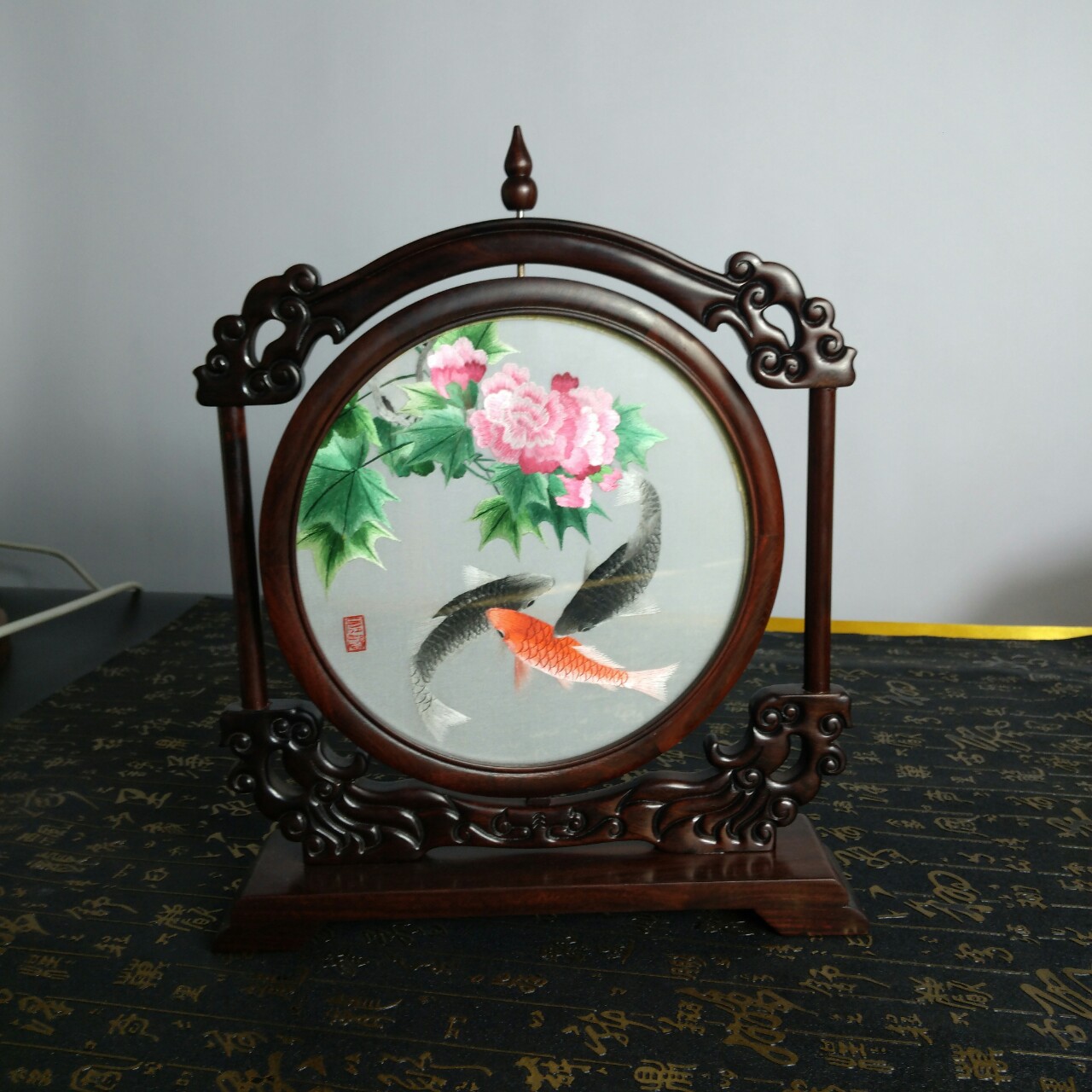 蜀绣批发紫檀木手工刺绣双面绣熊猫精品工艺蜀绣礼品送贵宾老外