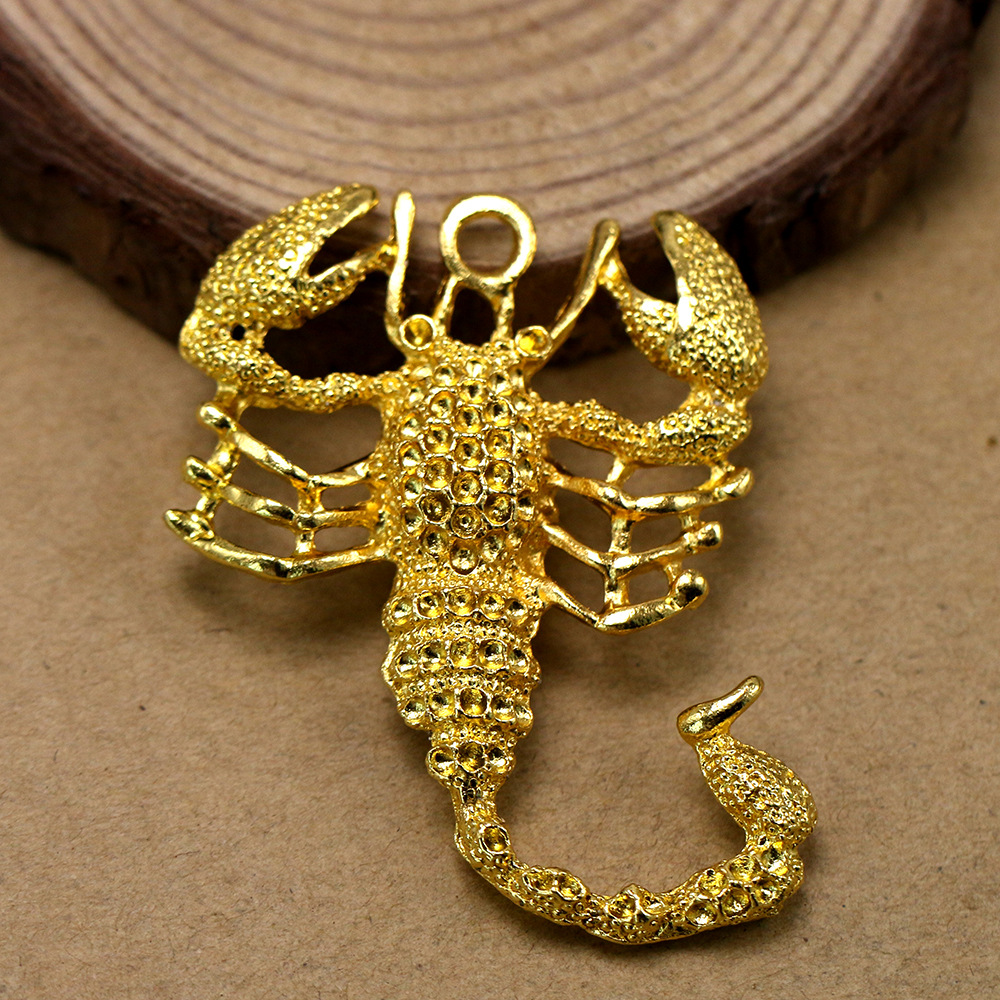 亚马逊爆款 动物类复古合金金色蝎子吊坠ing项链配件厂家直销销售