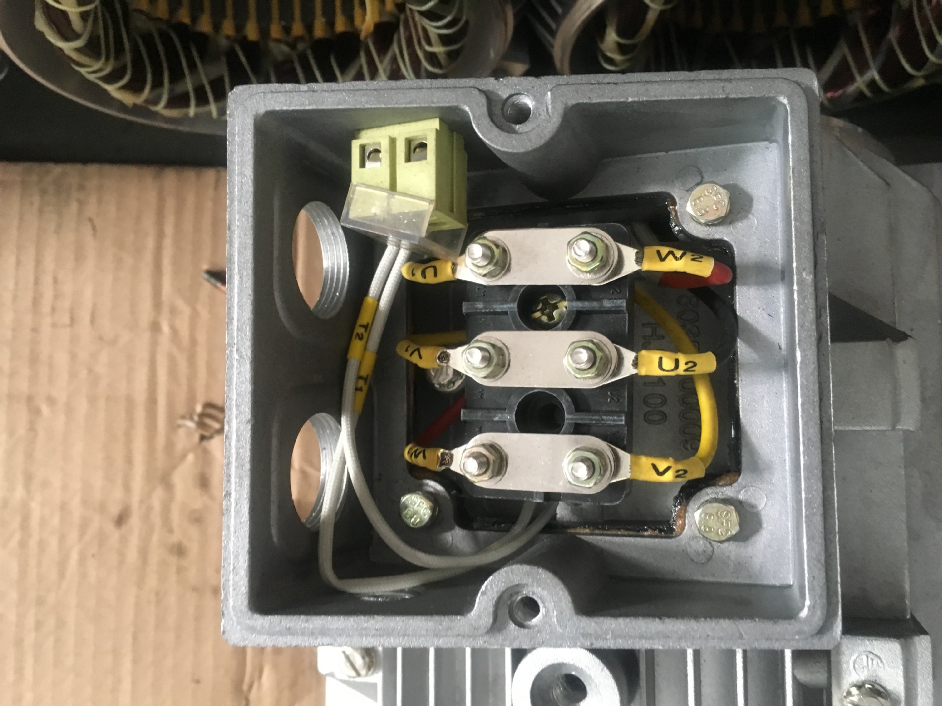 供应电动机立式端盖卧式机座甩油盘接线盒适用于华达电机原厂配套