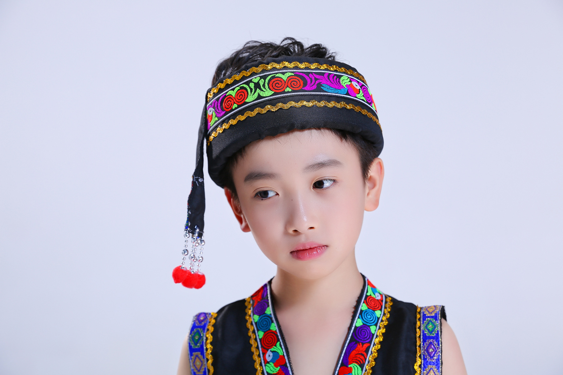 儿童苗族演出服装男童少数民族彝族壮族侗湘西瑶族白族女童舞蹈服