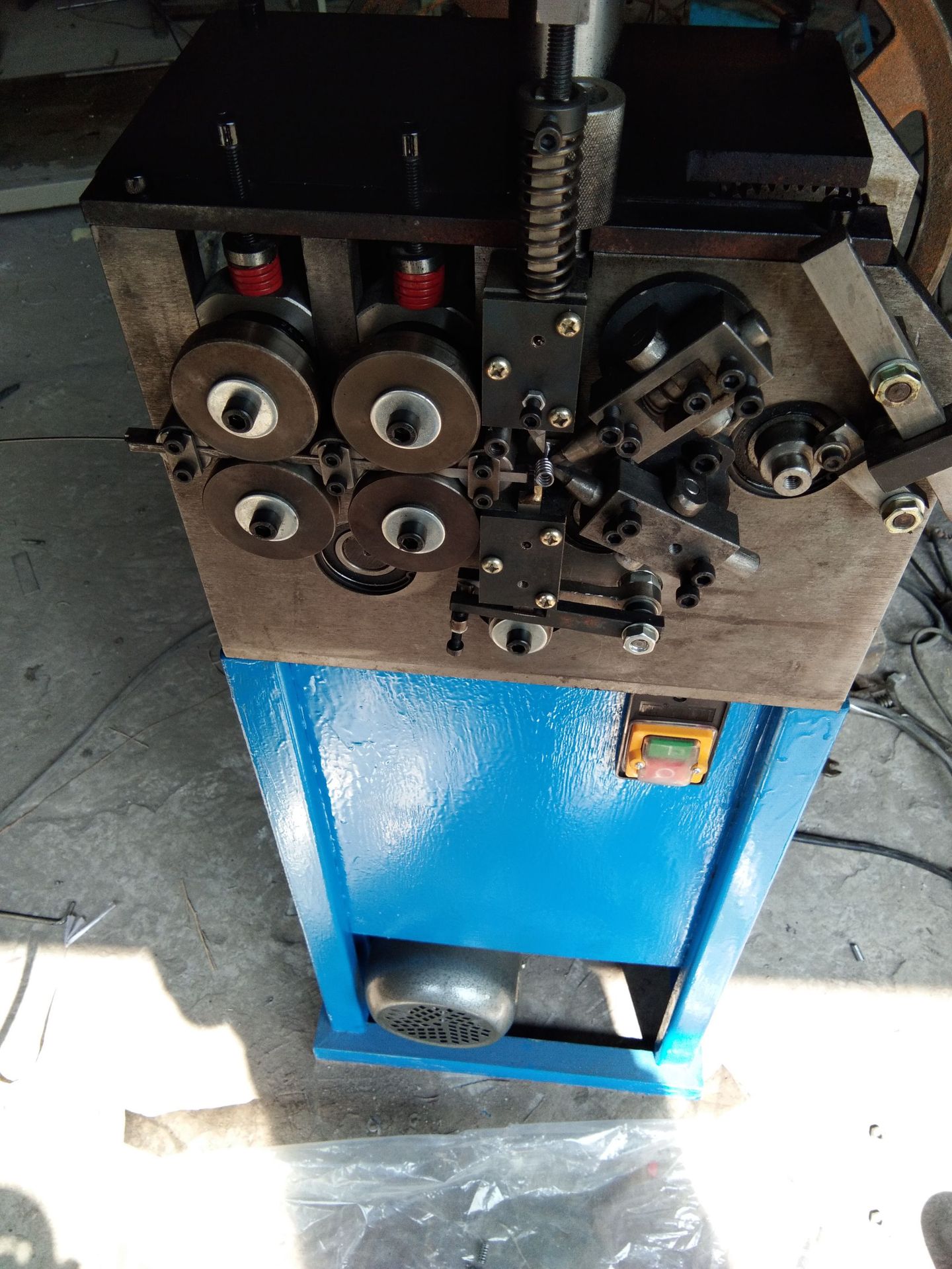 浙江厂家供应电脑数控弹簧机 小型自动弹簧机