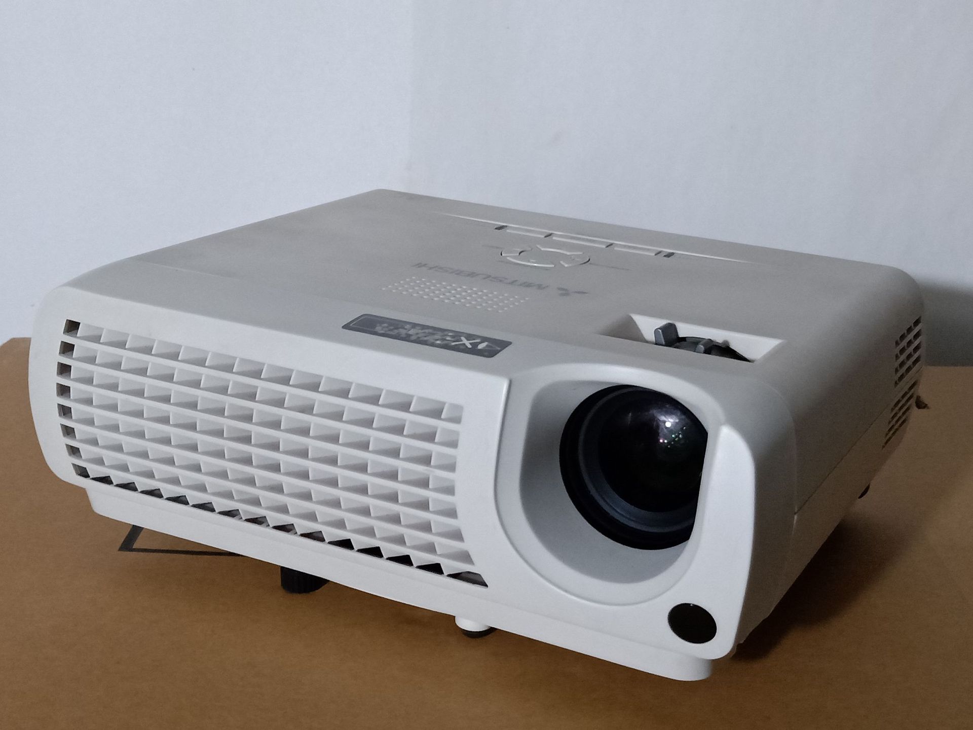 三菱投影机设备