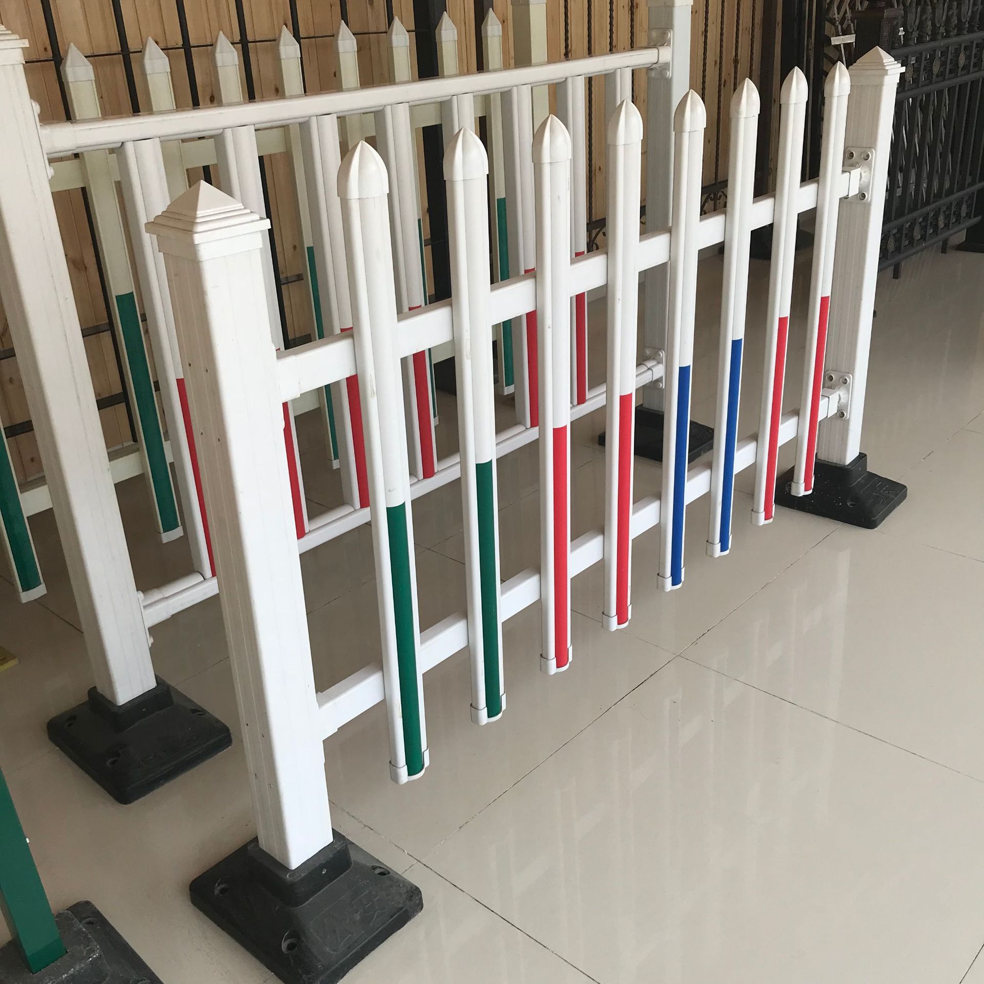 厂家供应pvc变压器围墙围栏栅栏 电力安全防护栏 小区安全隔离栏