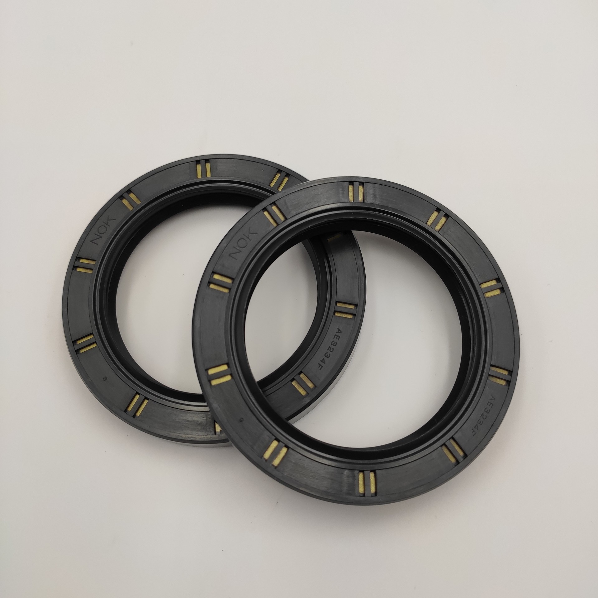 供应nok骨架油封ae1339e0 ae1344e0 ae1350e1 ae1351e2 ae1356e0