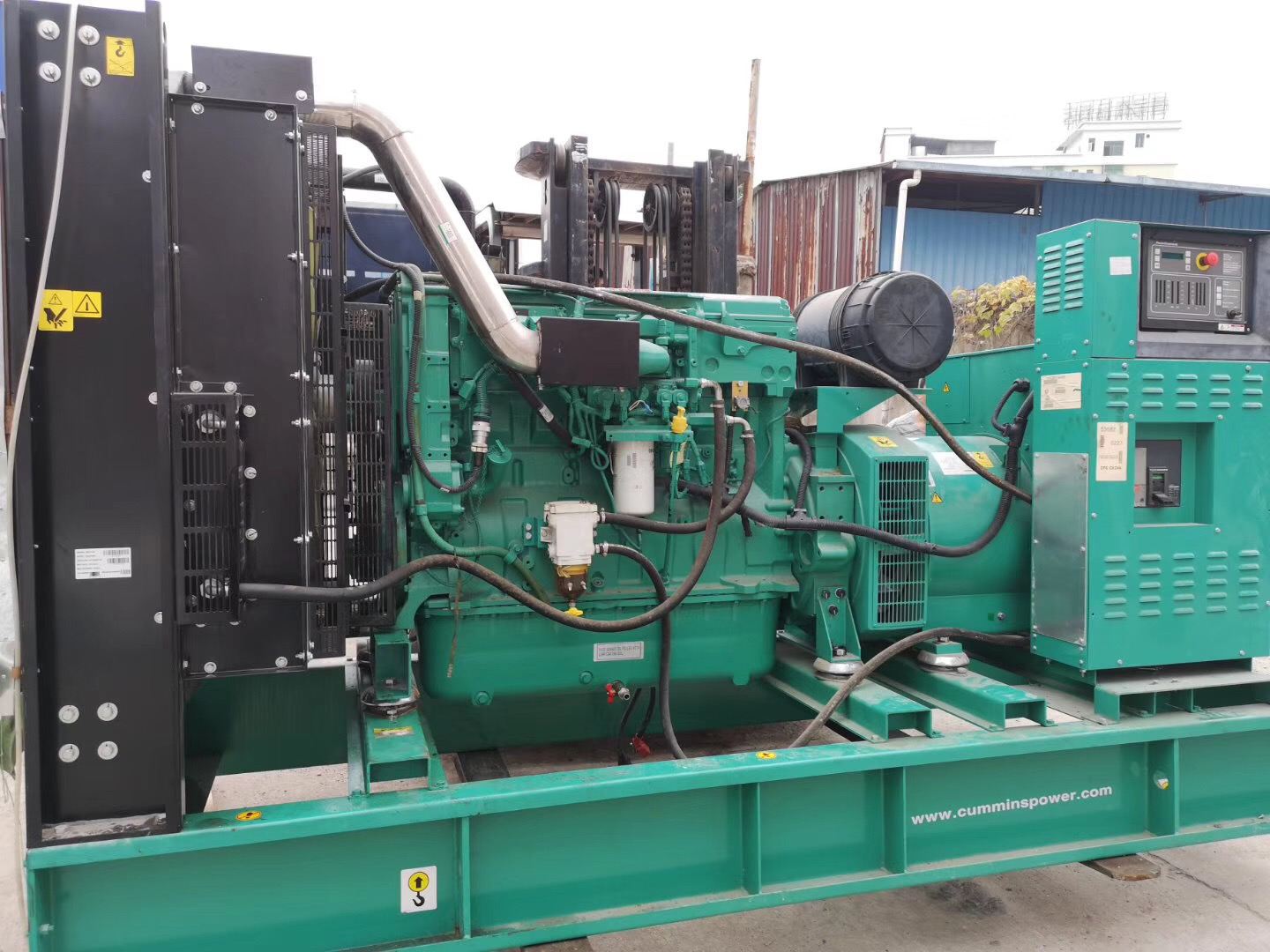 400kw美国康明斯发电机9成新碎石用400kw康明斯二手发电机组