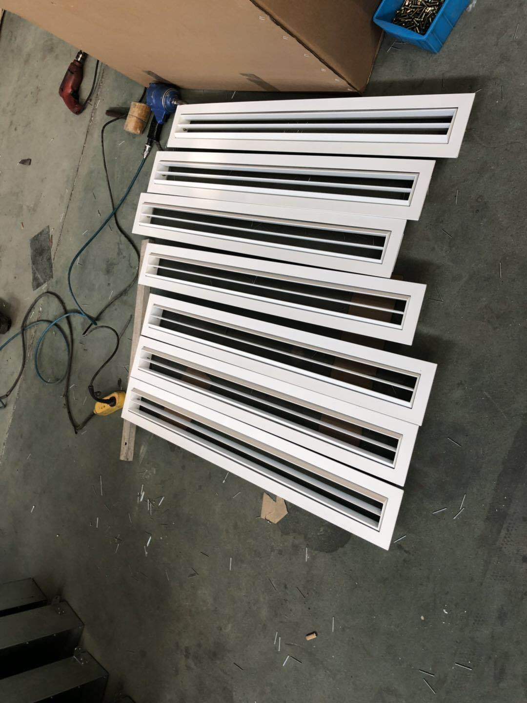 爪形条缝型温控型条型喷口鼓形空调出风口格栅百叶检修口窗铝合金