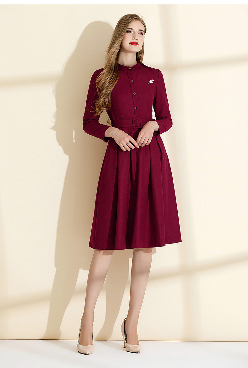 酒红色羊毛呢连衣裙秋冬新款2019立领系带收腰长袖中长款裙子女冬