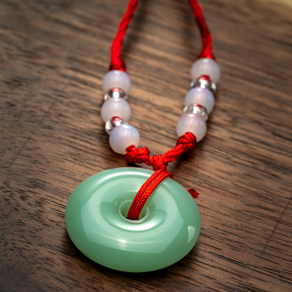 仿玉石观音佛红绳项链 地摊货源热卖 平安扣吊坠项链 小礼品促销