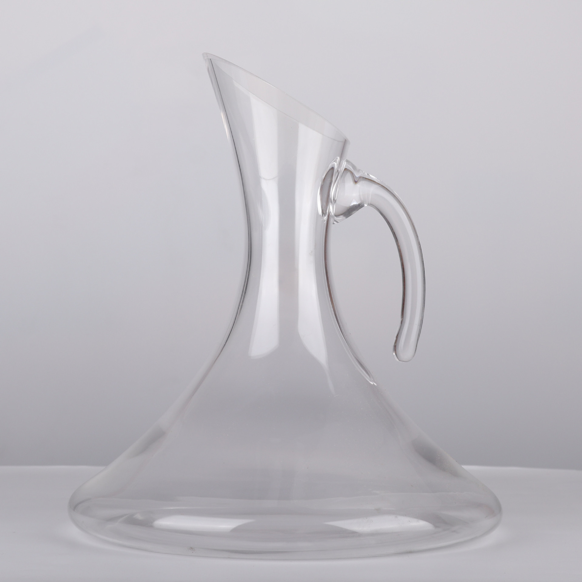 专利否是否跨境出口专供货源否产品质量等级合格品规格尺寸蛇形醒酒器