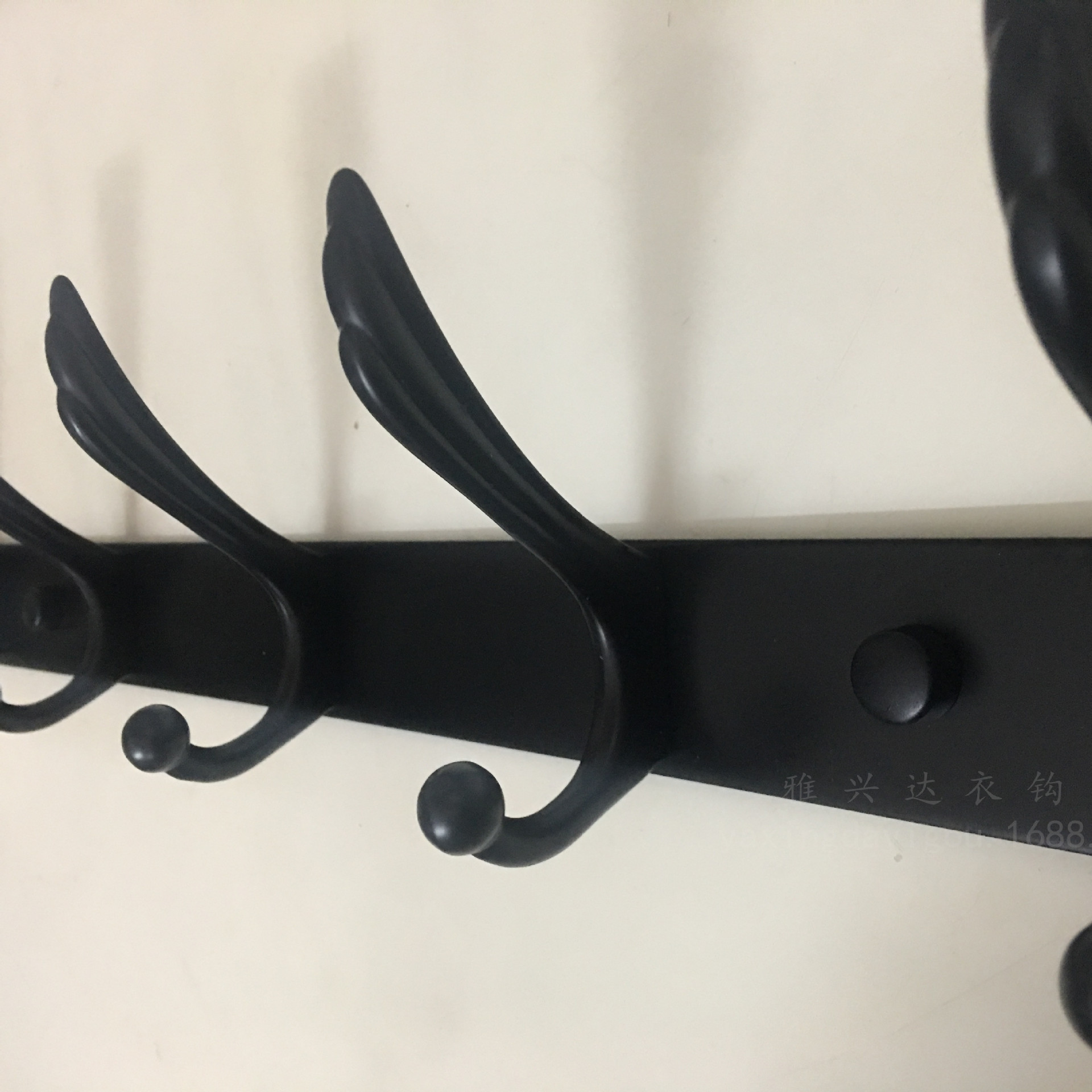 厂家直销不锈钢衣钩 黑色凤尾衣服挂钩 毛巾挂钩 卫浴排钩 混