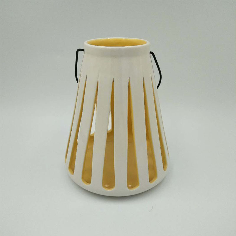 陶瓷风灯现代简约风格镂空台灯夜灯独台家居客厅桌面花园创意摆件