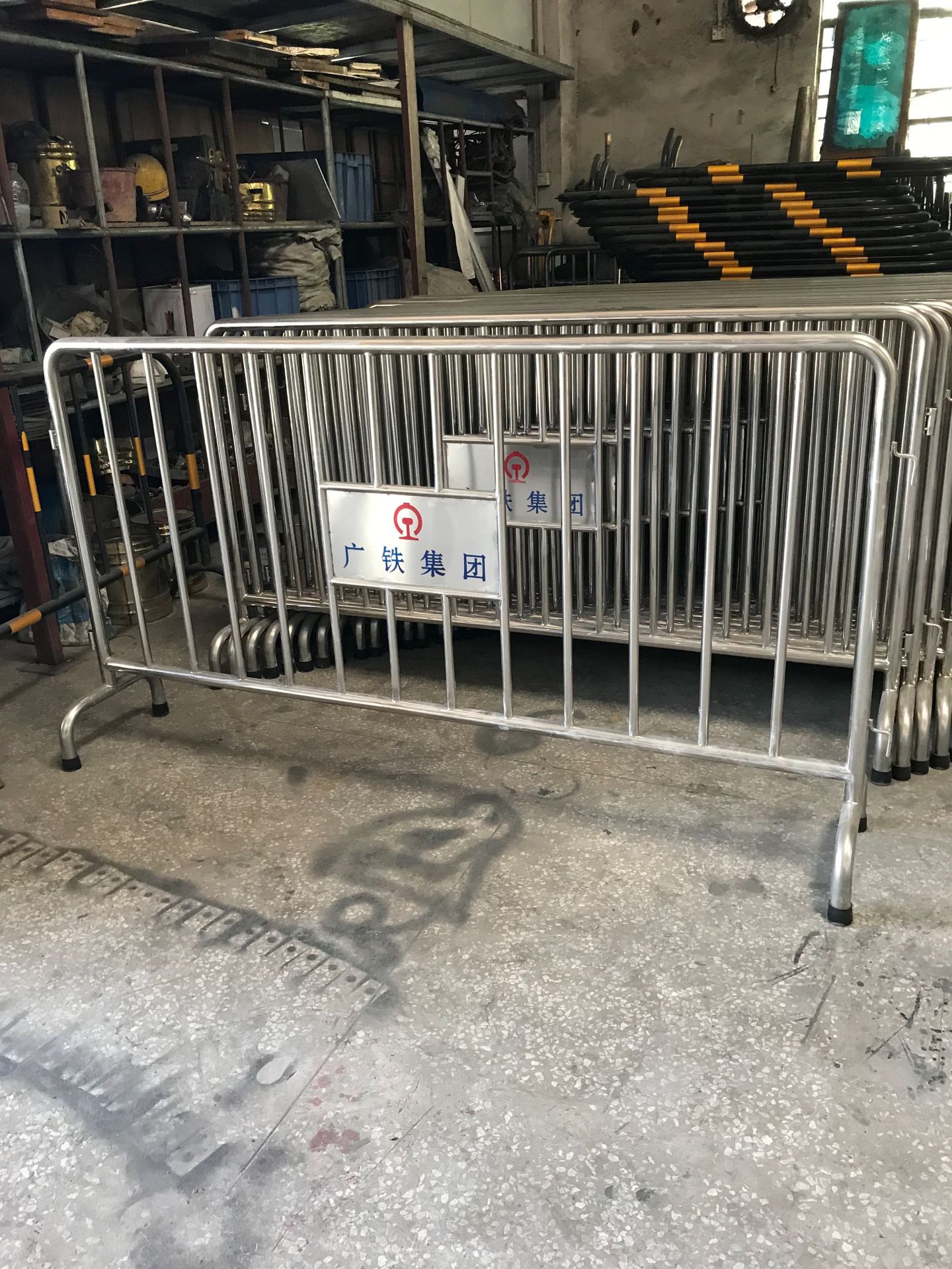不锈钢铁马广场活动不锈钢铁马隔离 物业不锈钢铁马护栏批发