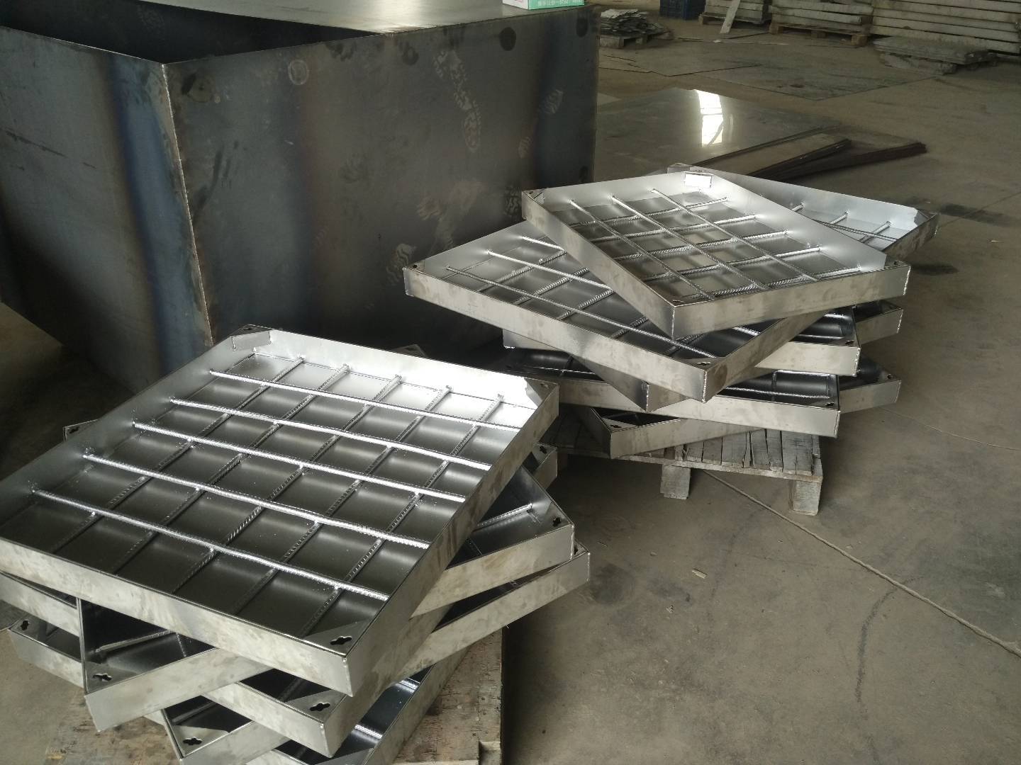 不锈钢井盖厂家直销