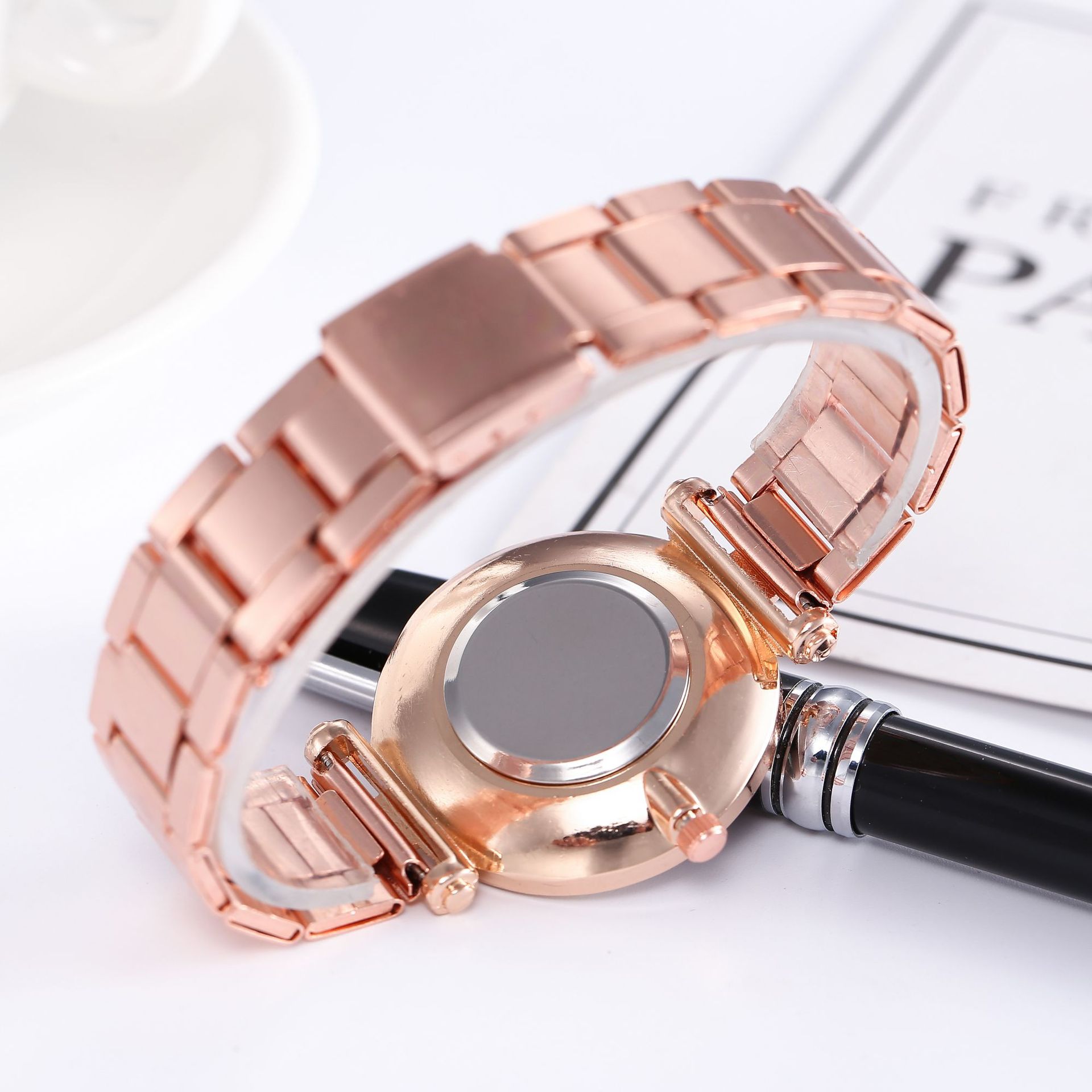 2019新款热销水钻滚珠时尚手表 镶钻不锈钢钢带女士手表石英手表