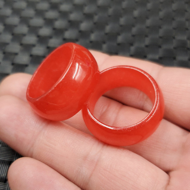 玉龙玉器玉石红色石英岩玉戒指鸡血红玉石戒指玉指环批发