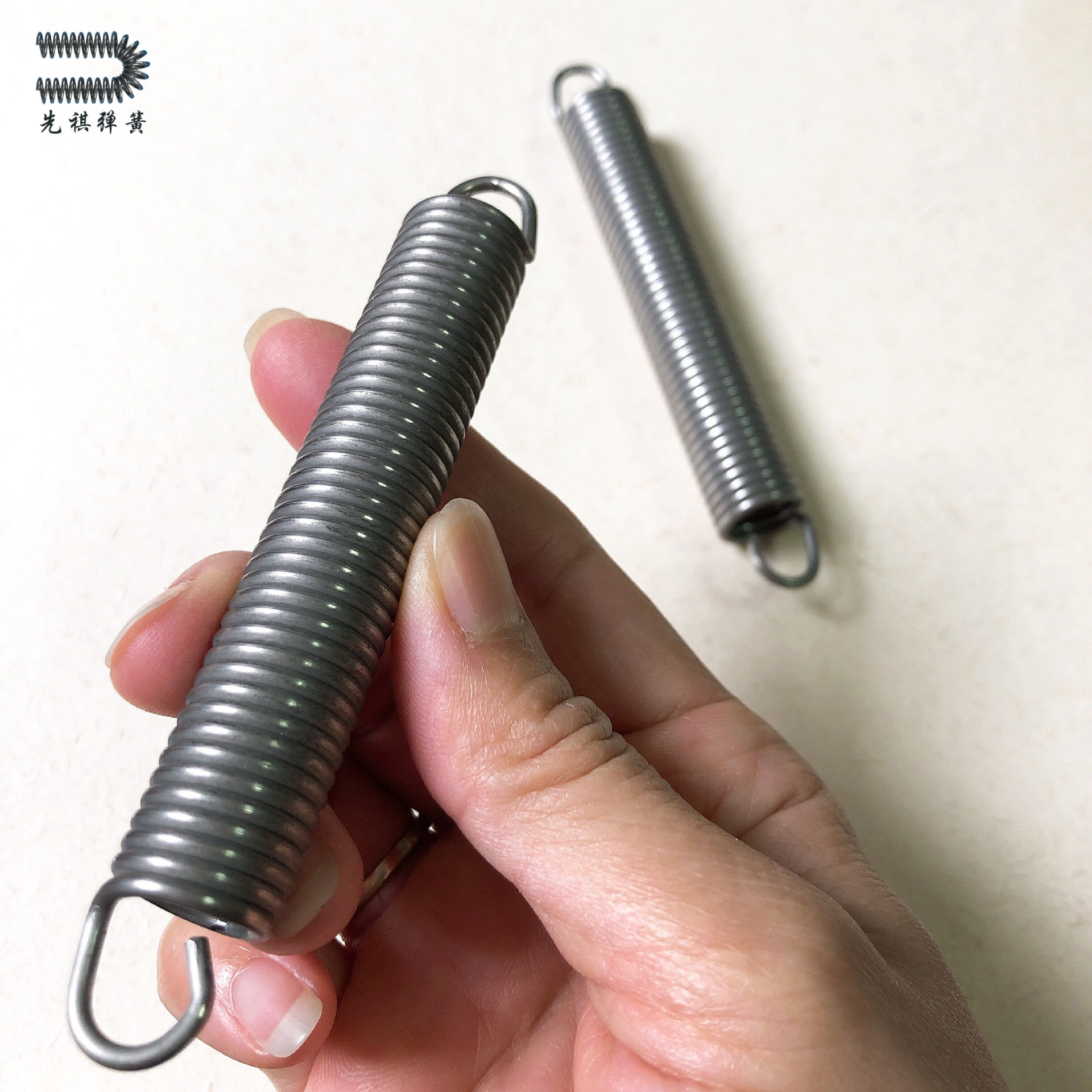 佛山厂家生产定制防火仓闭门器拉簧 南韩kis进口材料防火门窗弹簧