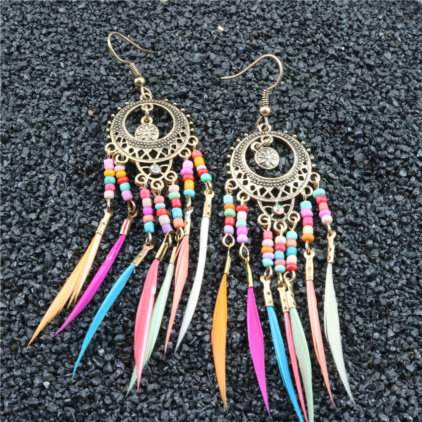 2019 European and American Personalized Exaggerated Hot Selling Bohemian Vintage Hollow Oval Colorful Bead Feather Tassel Earrings