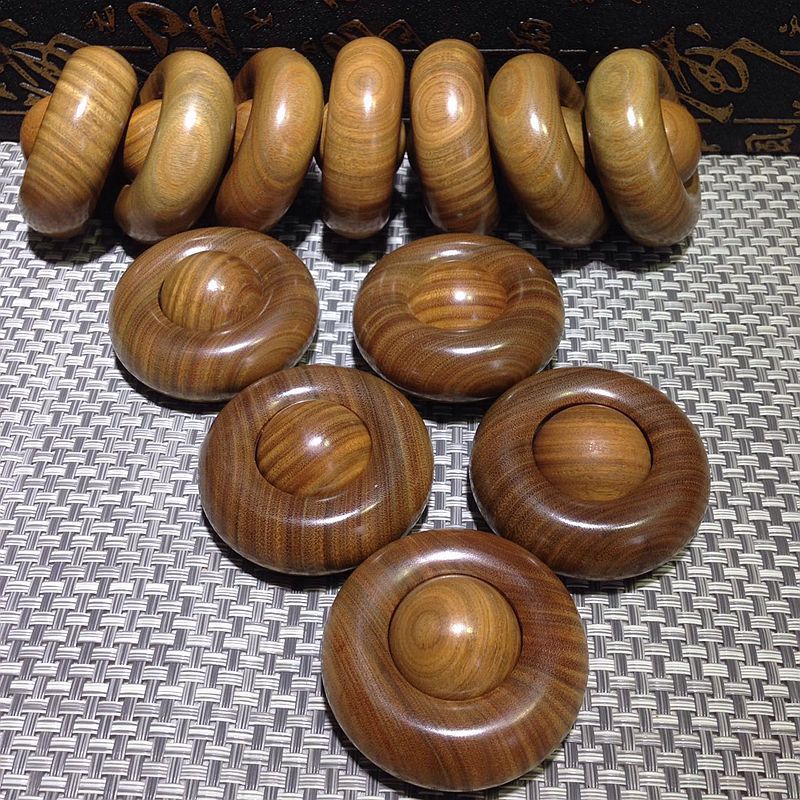 绿檀手把件绿檀木质圆形手转捻件自然清香绿檀木文玩工艺品批发