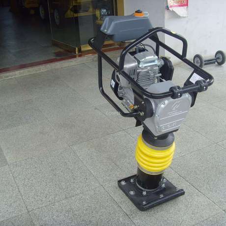 重庆各种型号蛙式打夯机 欢迎订货图片_高清图-江津区巨燕建筑机械设