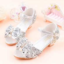 女童凉鞋2024新款韩版夏季公主鞋软底鱼嘴儿童模特高跟银色表演鞋
