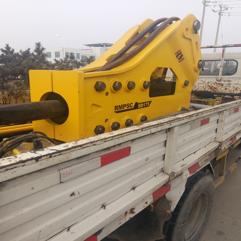 175大型破碎锤sb151矿山炮头锐猛机械挖掘机破碎器水山