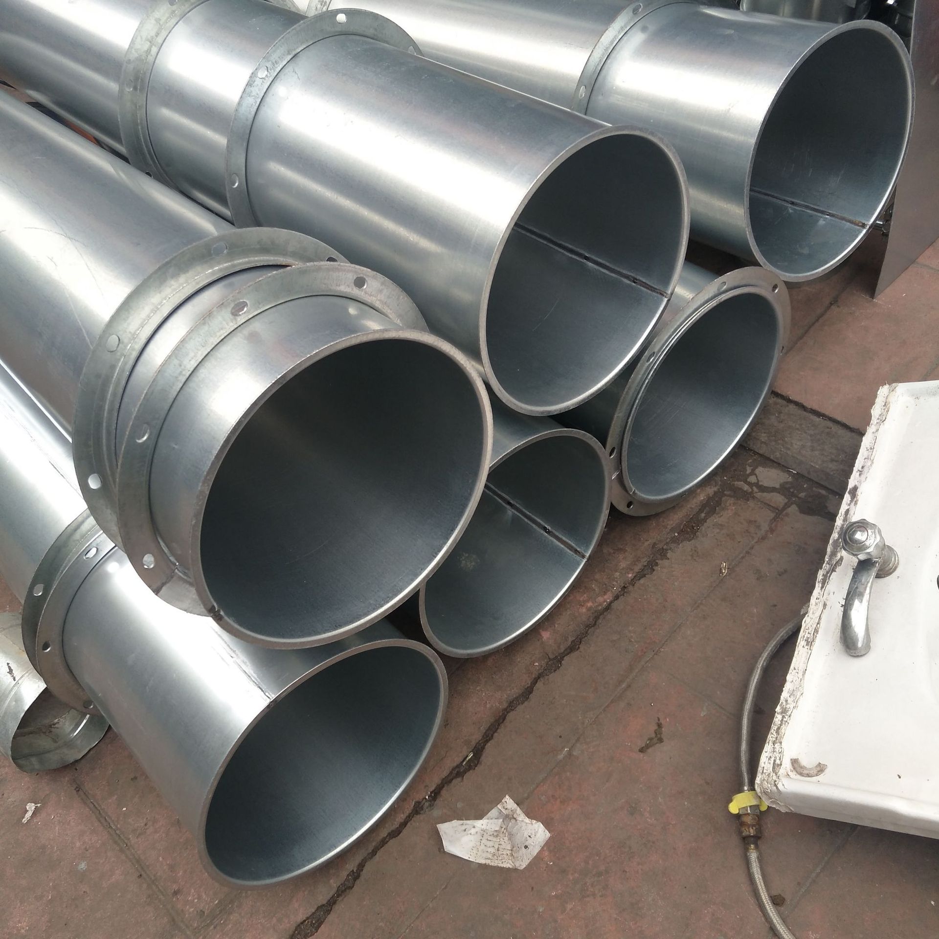 厂家供应不锈钢焊接风管无缝方管通风管道螺旋风管尺寸均可定做