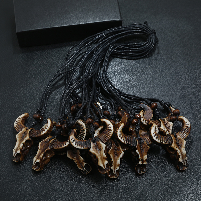 厂家直销手工编织仿牛骨牛头项链景区旅游饰品批发民族部落风项链