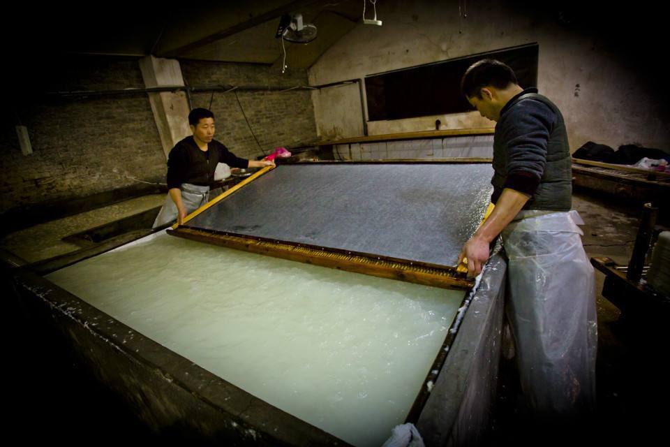 在造纸行业不得不说的粉末固体消泡剂