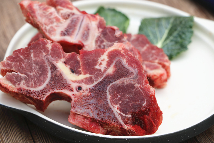厂家直发牛脊椎骨带肉 黄牛牛蝎子熬汤火锅食材 内蒙牛脊骨冷冻