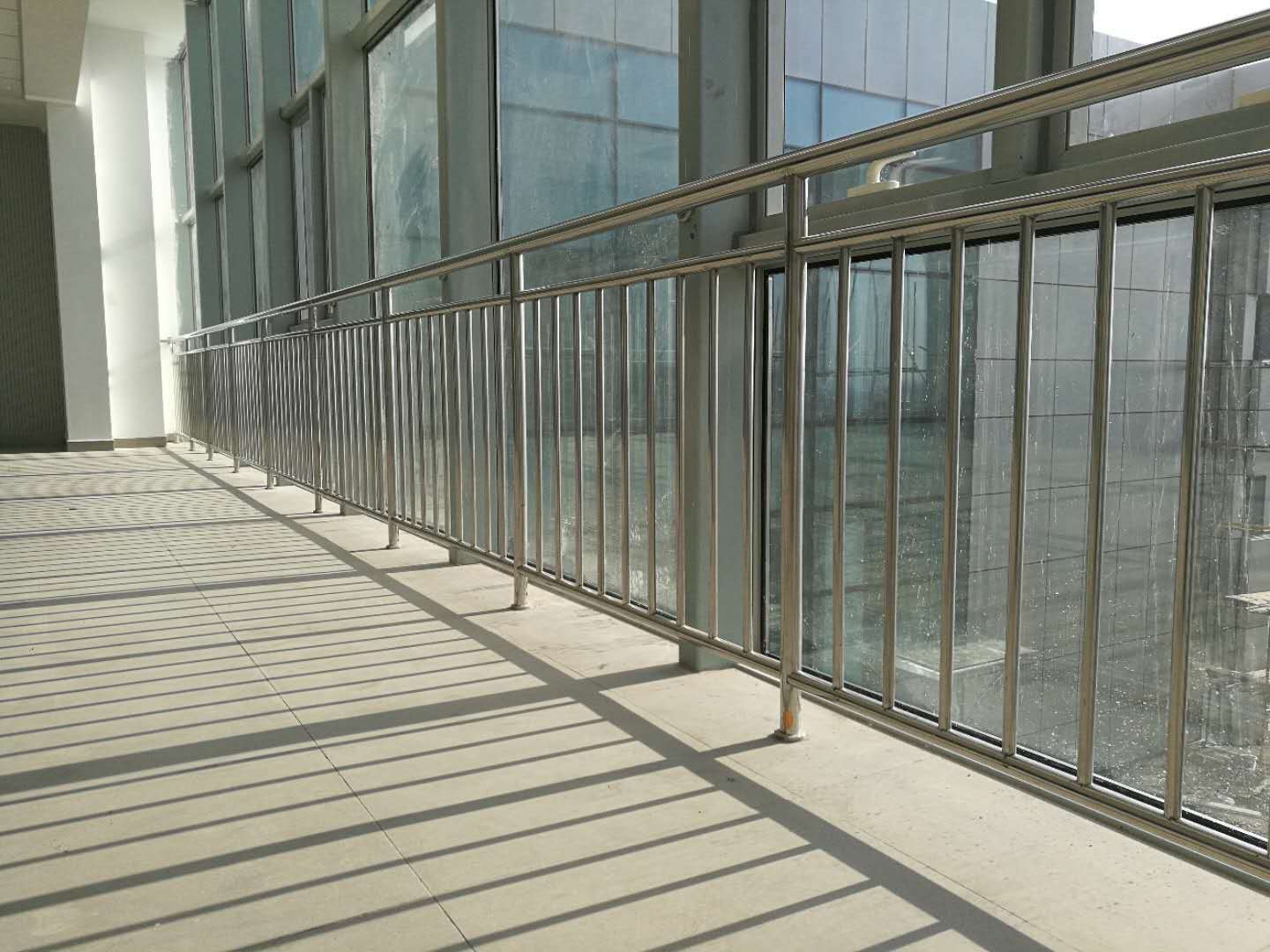 不锈钢护栏围栏不锈钢楼梯扶手护栏楼梯护栏