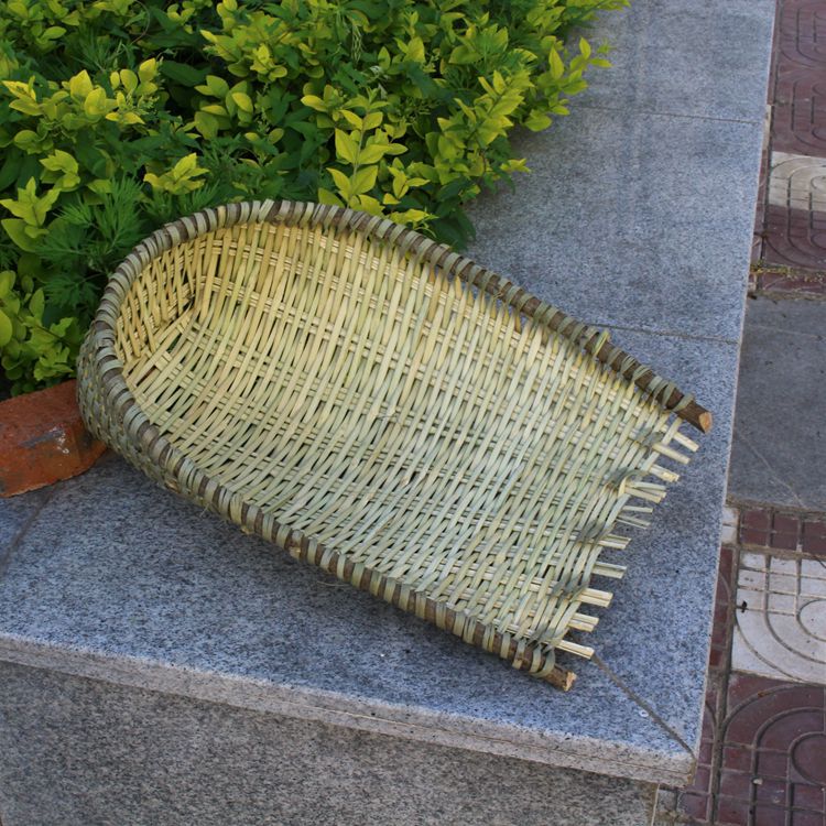 竹撮箕是农村老手工艺人纯手工制作,工艺精良,结实耐用!