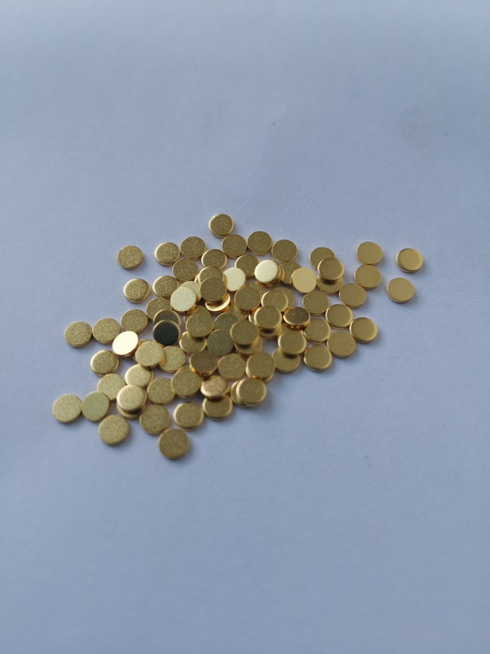 镀金铜圆片4*0.5mm 充电触点连接器镀金触点 小铜片圆铜片