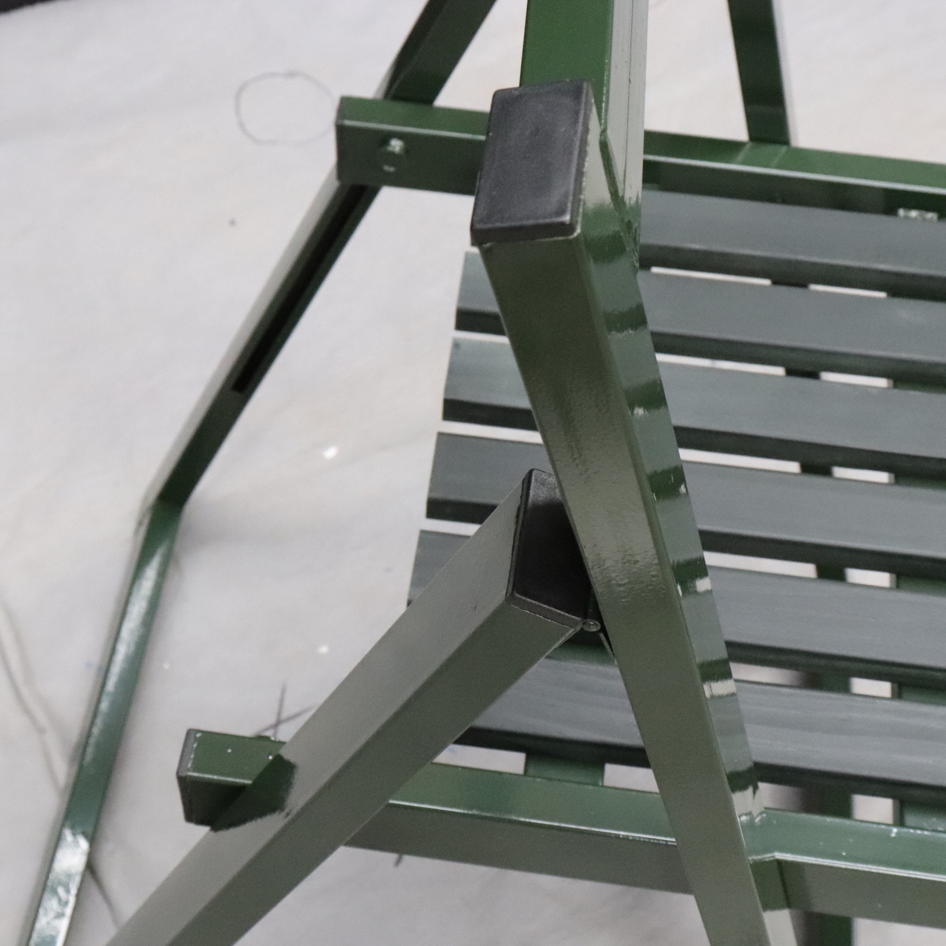 钢木野战作训椅折叠作训椅便携式可折叠钢木椅木条椅户外休闲座椅