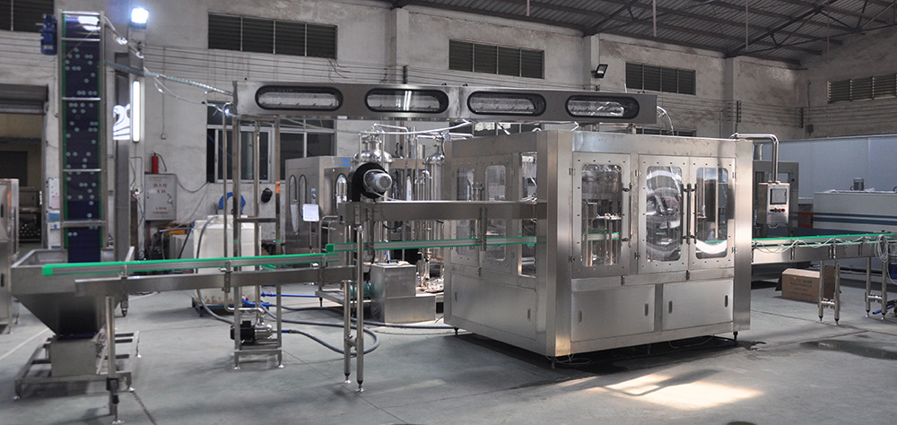 含气饮料等压罐装机械 瓶装碳酸饮料填充生产设备 全自动生产设备