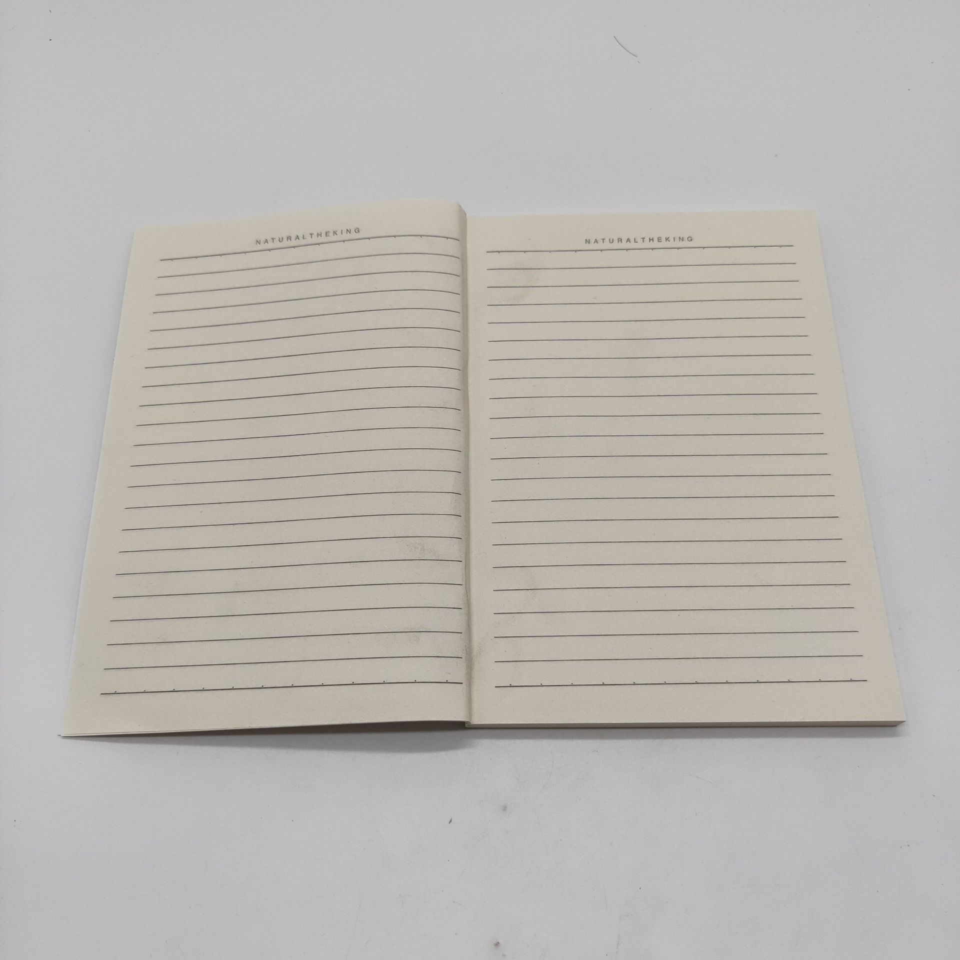 加厚80页a4办公软抄本日记本笔记本子记事本款式多两元2元店批