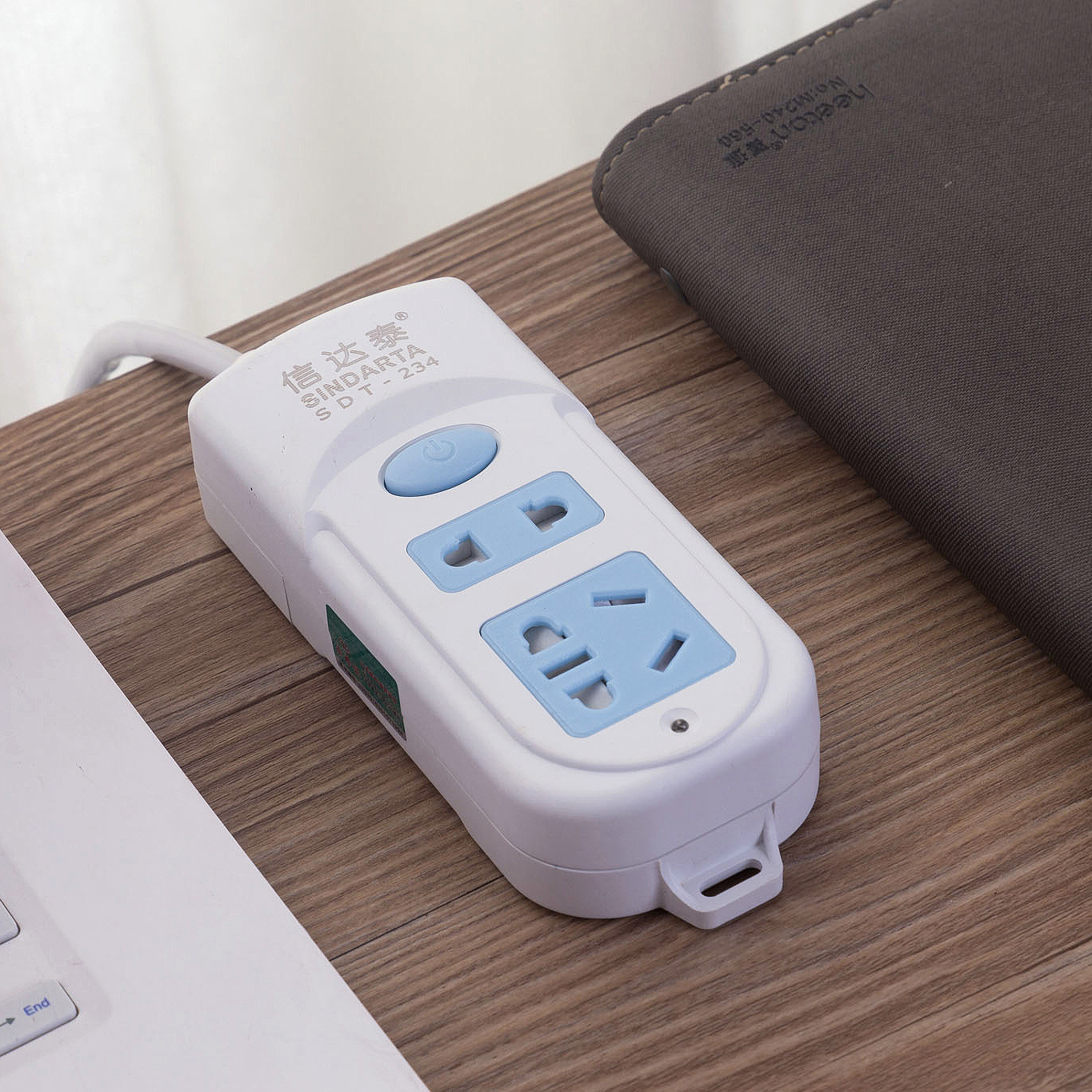 大功率移动式无线插座带指示灯插排带开关接线板