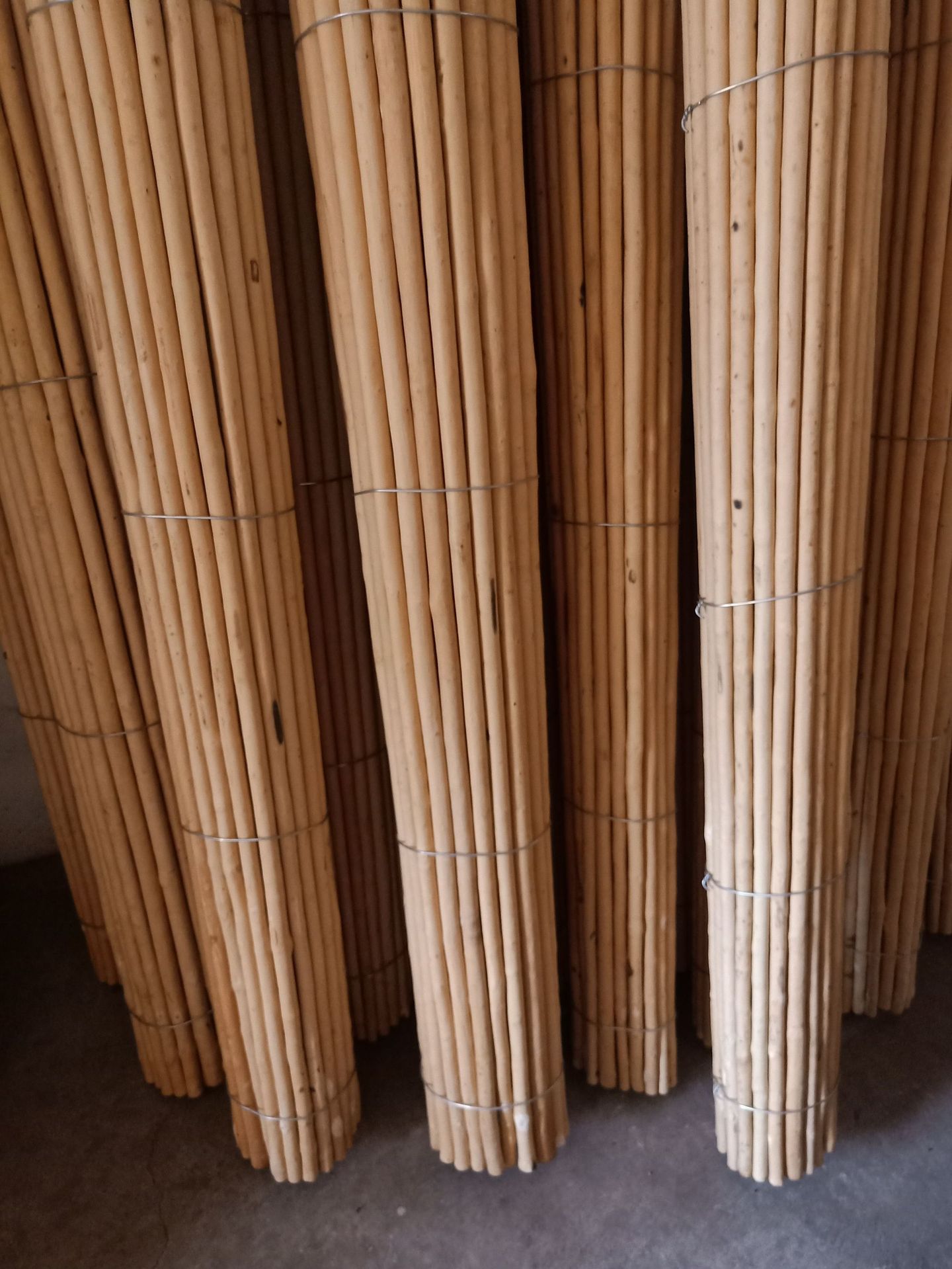 源头厂家 白蜡杆 武术棍 少林寺训练棍 武术学校用品